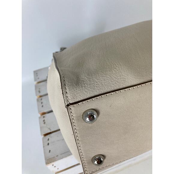 MICHAEL KORS HAMILTON LARGE IVORY LEATHER SHOULDER BAG - Picture 10 of 16